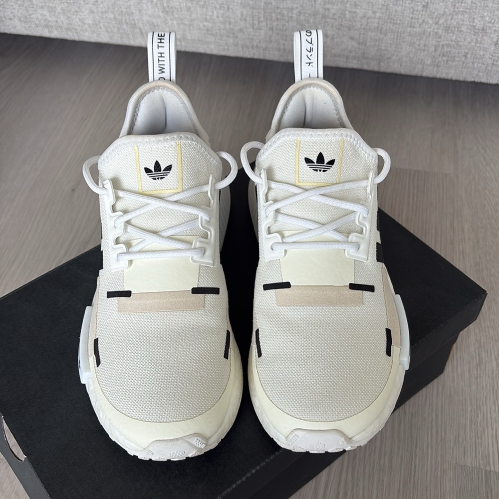 Adidas NMD R1 - Picture 2 of 10